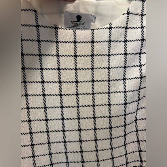 Dainty Jewells midi dress - Picture 2 of 5